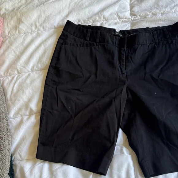 The Limited Classic Black Women's Shorts - Picture 2 of 5